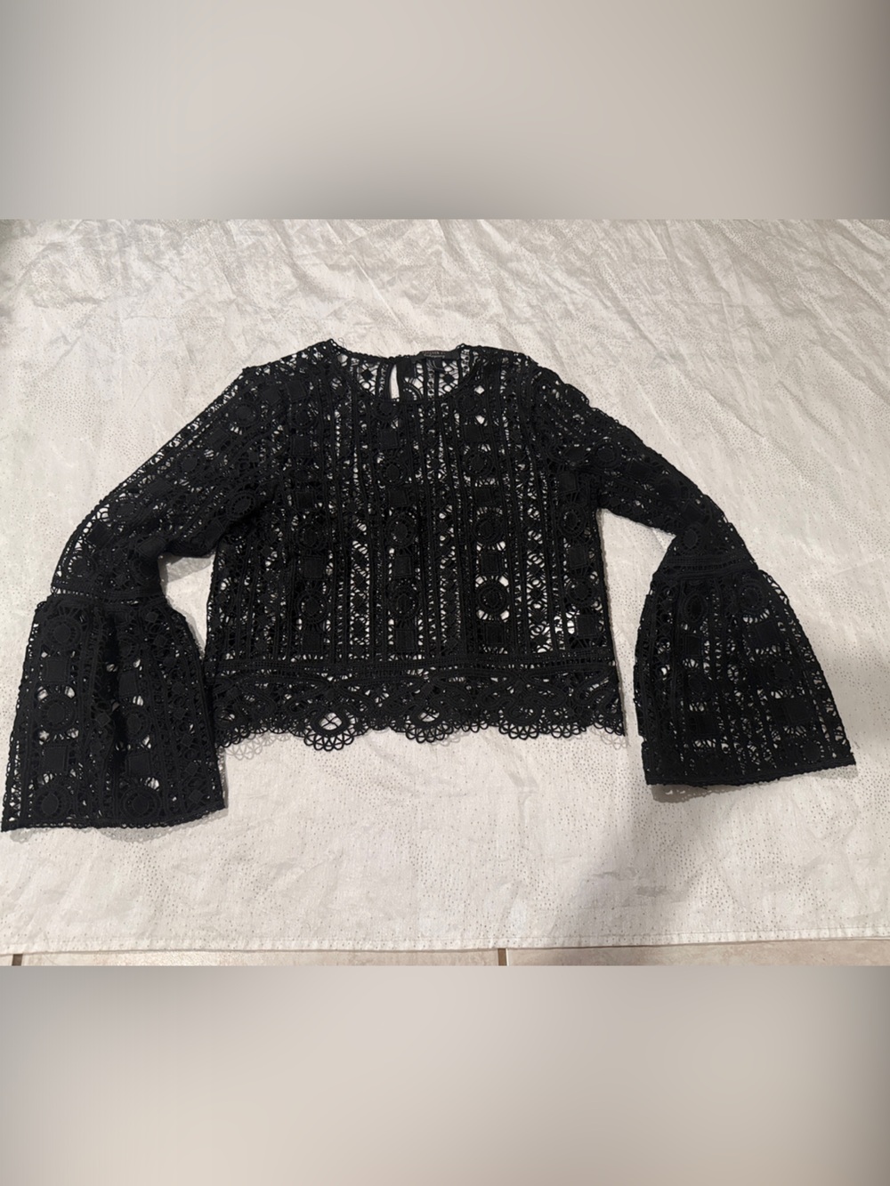 Forever 21 Black Crochet Lace Long-Sleeve Crop Top M